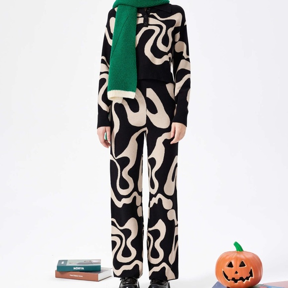 Matching Wavy Set - Picture 3 of 3